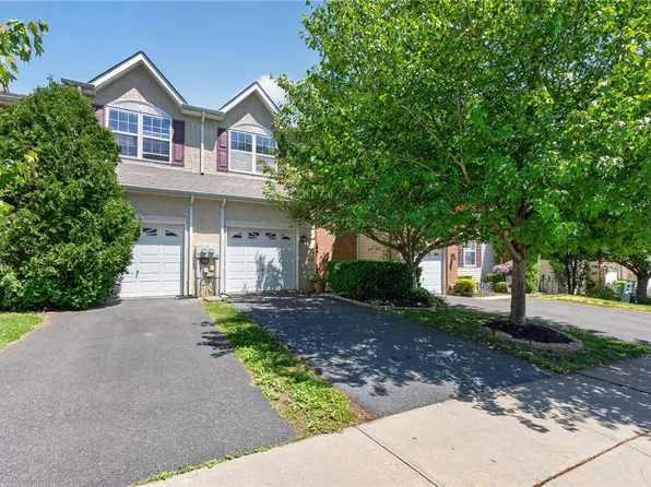7013 Hunt Dr, Macungie, PA 18062