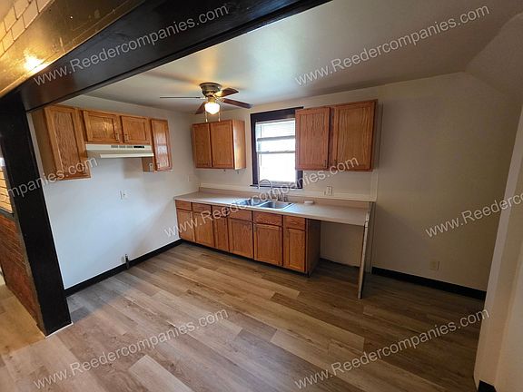 4th image of 4830 Cedar Ave #1