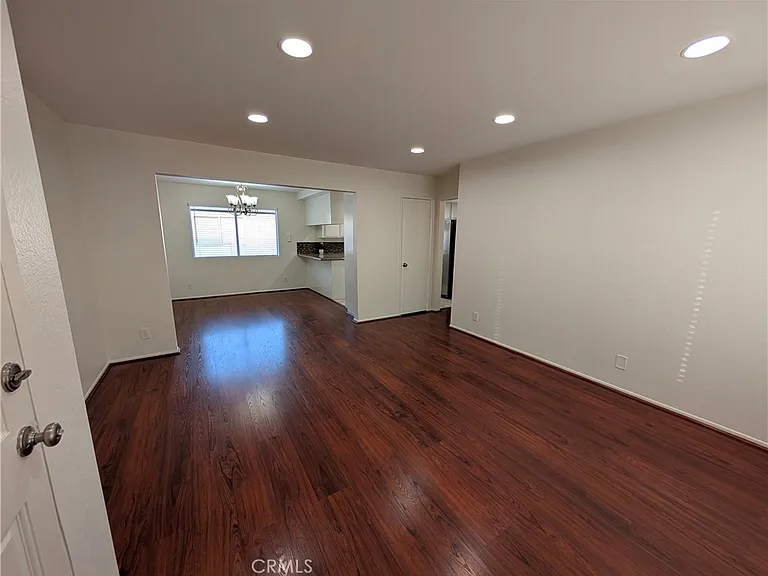 845 W Olive Ave #B — Photo 6