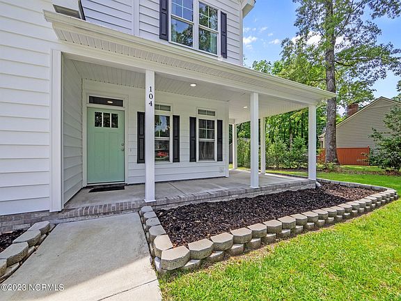 2nd image of 104 Genora Pl