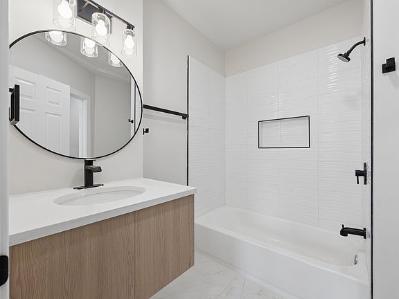 2nd image of 4041 Lancaster Ave #1