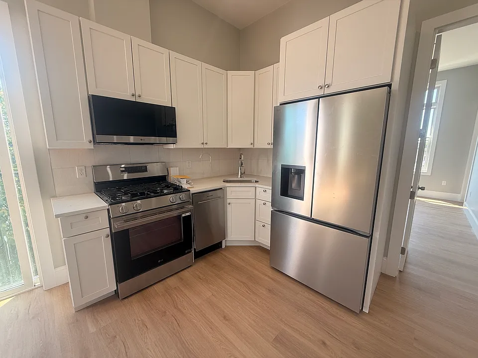 7 Thornley St #1