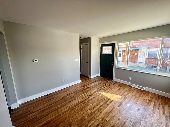 3rd image of 836 Collins Ave #7