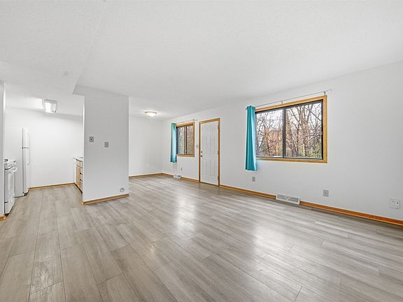 5th image of 5128 Bel Aire Rd