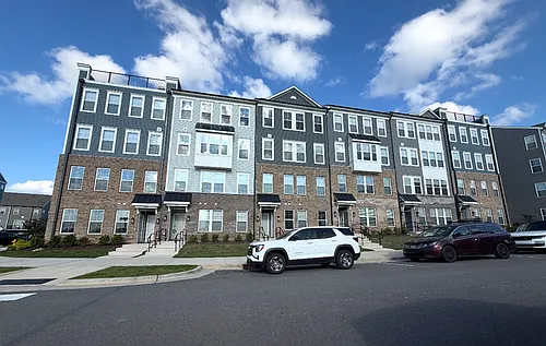 618 Market Grove Dr #100 Photo 1