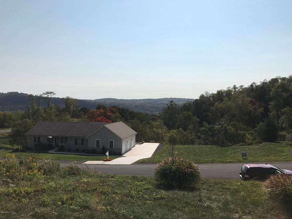 1st image of LOT Reagan Cir #32