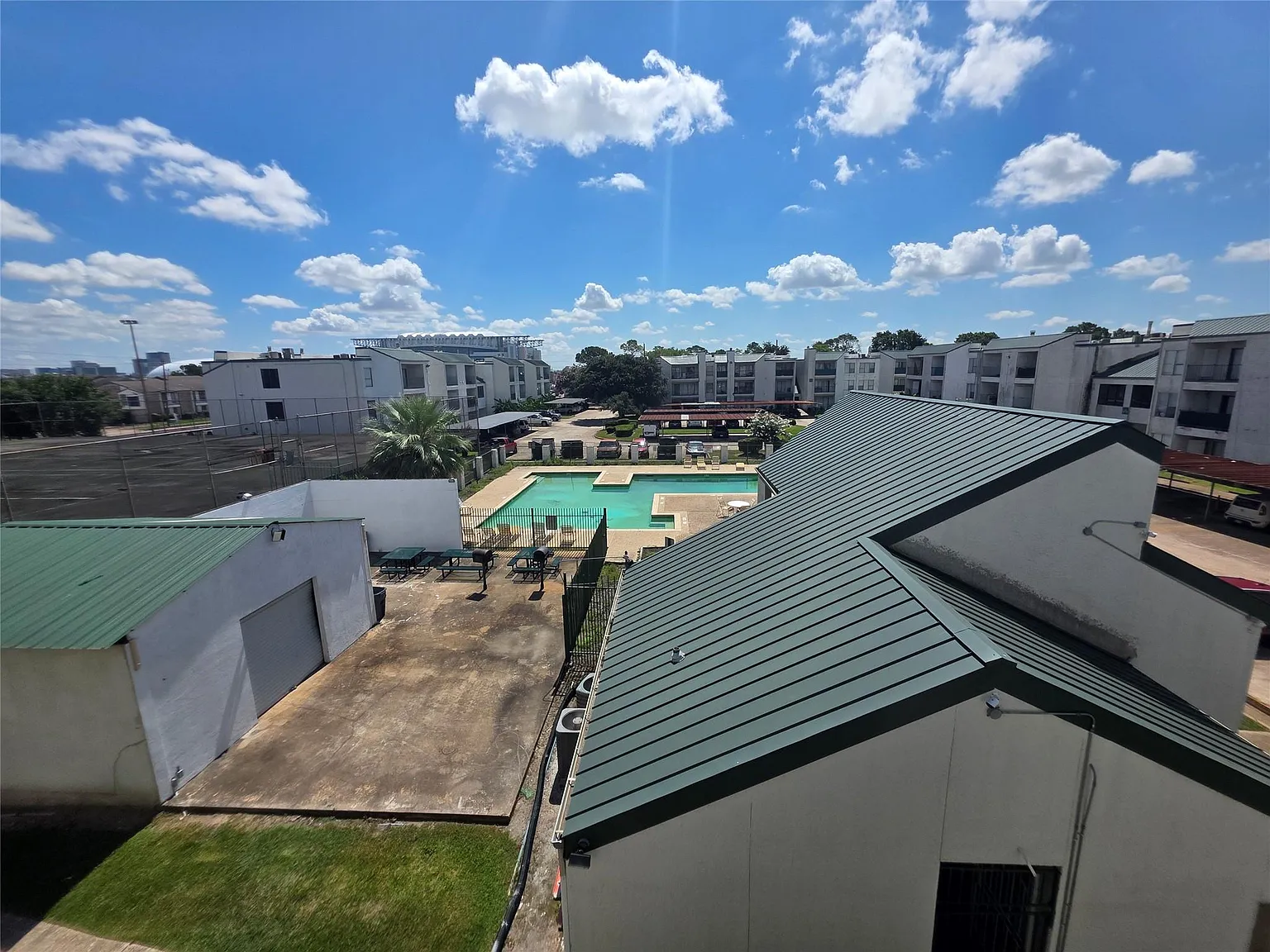 2 bed, 2.0 bath, 1000 sqft, $1,175 — Photo 4