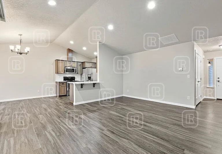 17020 E Knox Ln — Photo 7