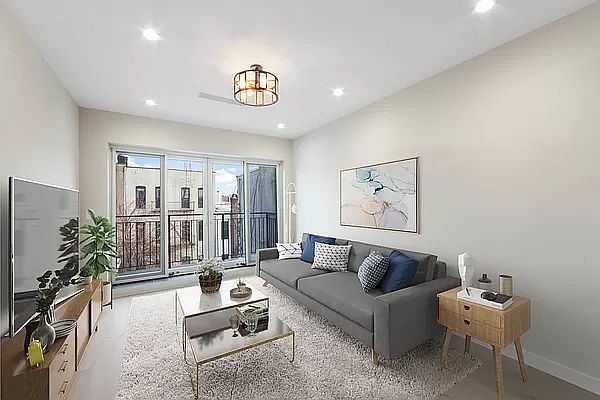 1st image of 1390 Putnam Ave #3L