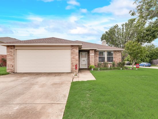 5600 Camarillo Dr, Fort Worth, TX 76244