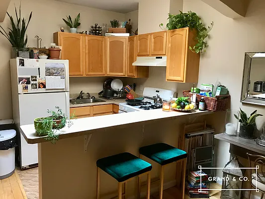 Rented by Grand & Co. | media 1