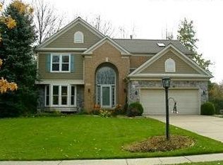 8545 Acadia Dr, Northfield, OH
