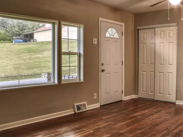 5340 Water St, Stephens City, VA 22655