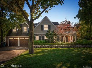 185 Hawthorne Rd, Birmingham, MI 48009