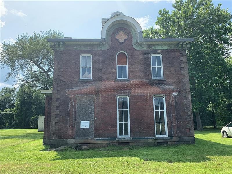 222 N 3rd St, Connellsville, PA 15425 Zillow