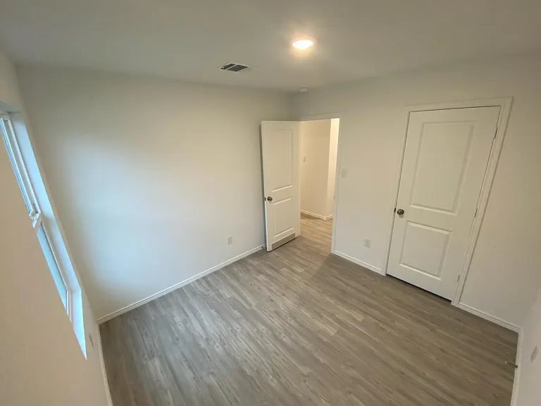 9132 Bowie Rdg — Photo 11