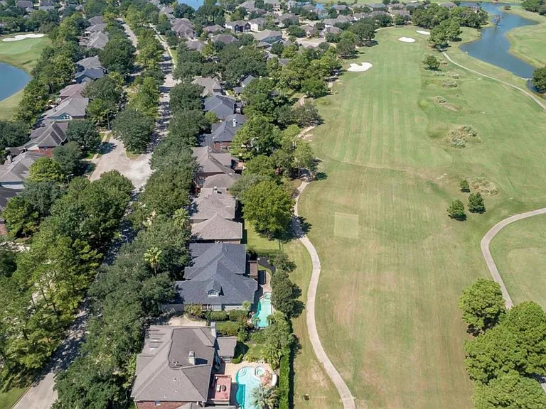 24118 Bay Hill Blvd — Photo 25