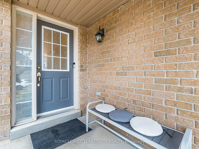 3926 Candlelight Dr — Photo 4