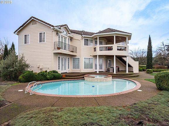 5th image of 8580 SE Hillview Dr