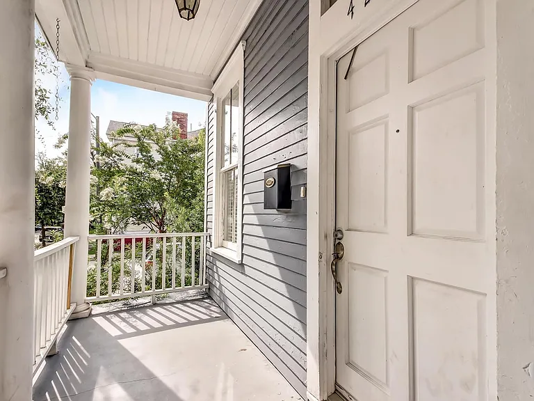 423 E Duffy St — Photo 7