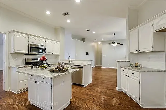 2923 Brittany Ln — Photo 10