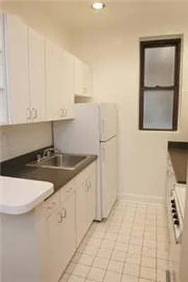 Rented by Metropolis Real Estate of Manhattan | media 71