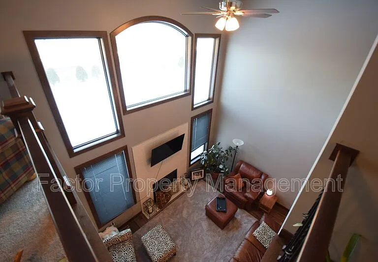814 Pinnacle Path — Photo 12