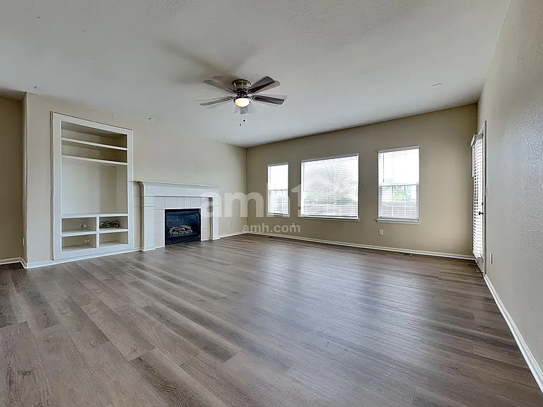 18942 E Vassar Dr — Photo 7