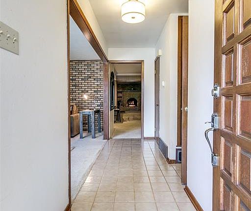 5th image of 1908 Northcliff Dr