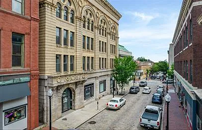 105 William St — Photo 13