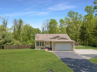 191 Spicer Hill Rd, Ledyard, CT 06339