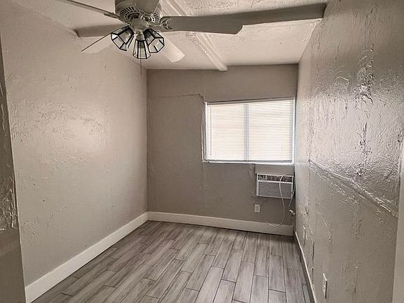 4th image of 8816 N 6th Pl #4