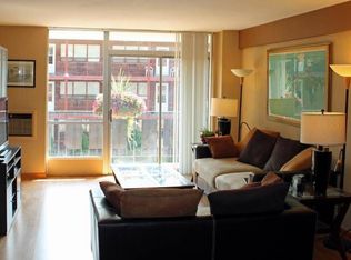 922 North Blvd APT 202, Oak Park, IL 60301