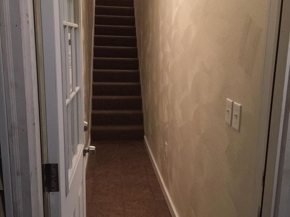 27 Hill St, Manor, PA 15665