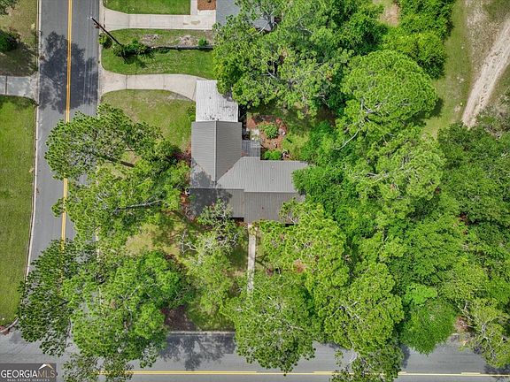 2nd image of 402 Fulwood Blvd