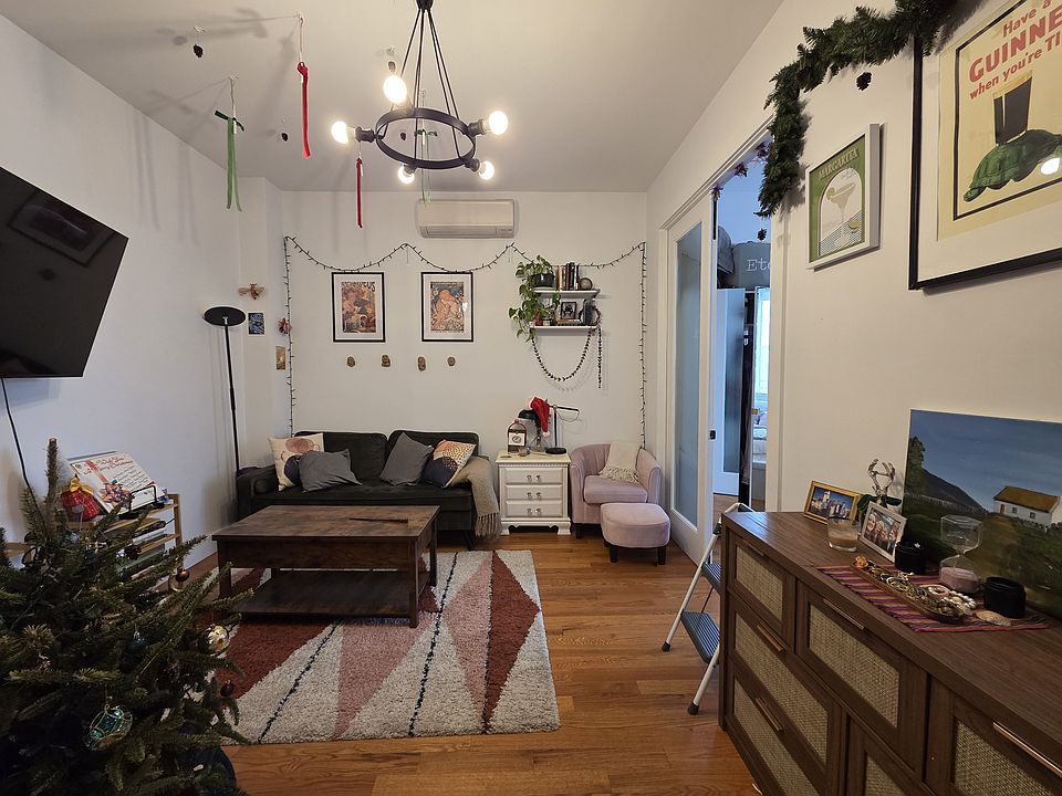 1st image of 34 Melrose St #3R