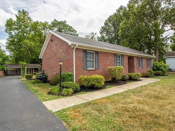 414 Pleasant St, Paris, KY 40361