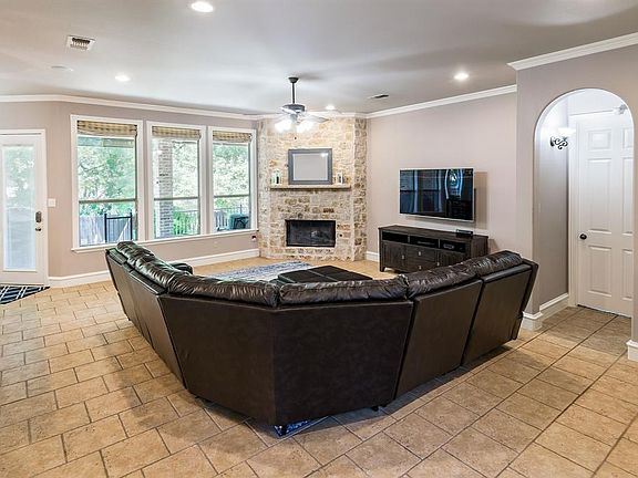 5th image of 2925 Kimball Ct