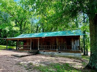 55 E 8th Ave, Bay Springs, MS 39422