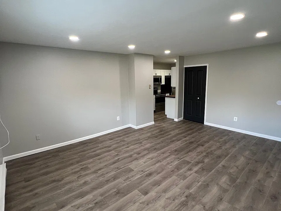 2618 Lovington Dr #4