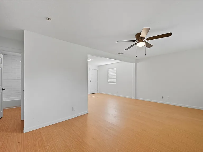 708 Union Ave — Photo 1