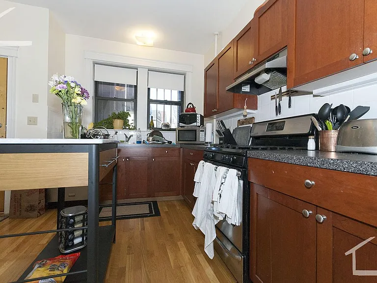 1000 Commonwealth Ave #41 — Photo 3