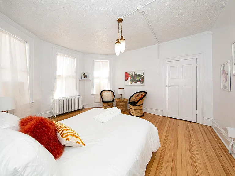 2220 E Colfax Ave — Photo 3