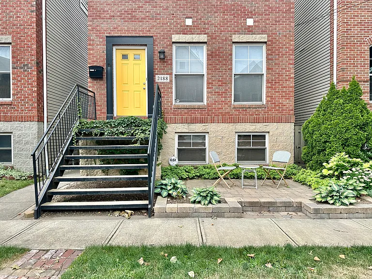 2188 W 6th St #DOWN — Photo 1