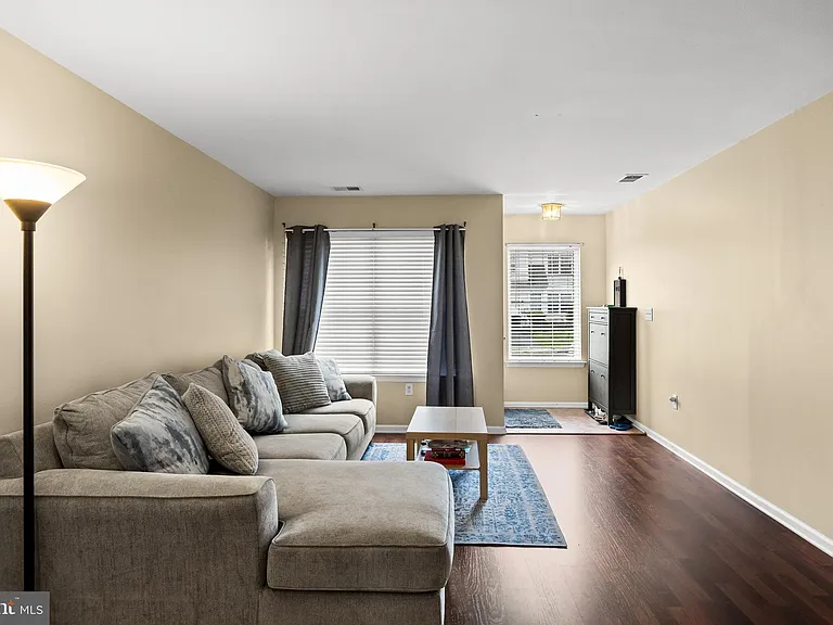 108 Tattersall Dr — Photo 6