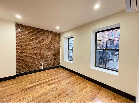 Rented by Hagstrom Management Inc | media 4
