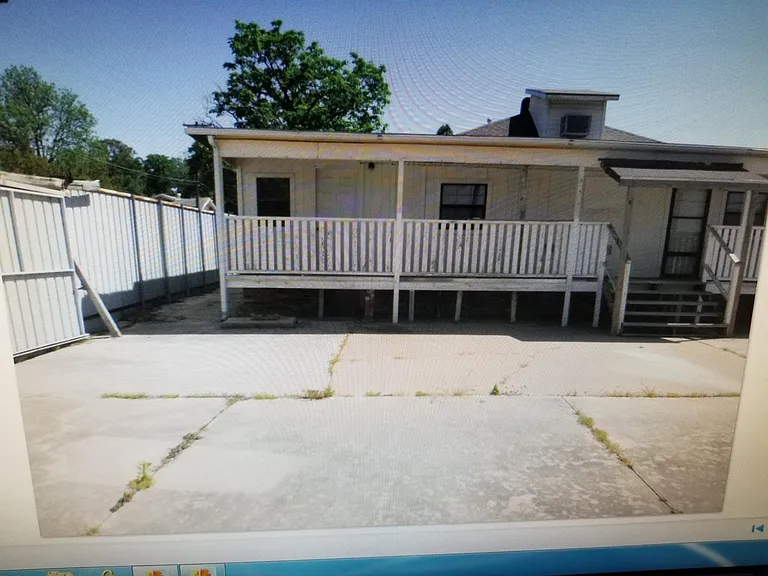 901 NW 32nd St — Photo 6