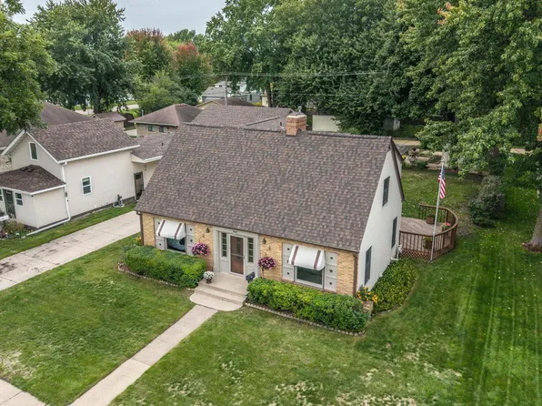 908 3rd St, Farmington, MN 55024