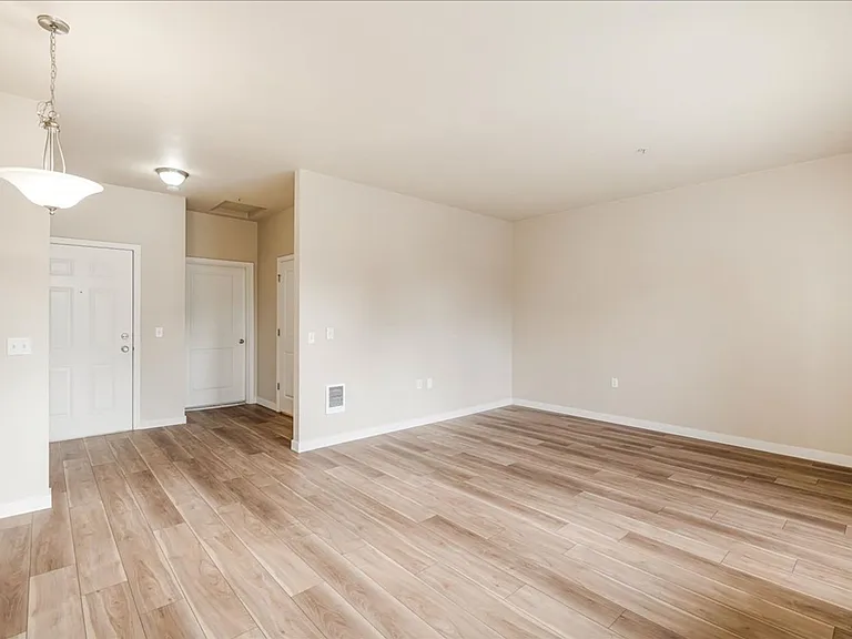Hawk's Point Apartments — Photo 22