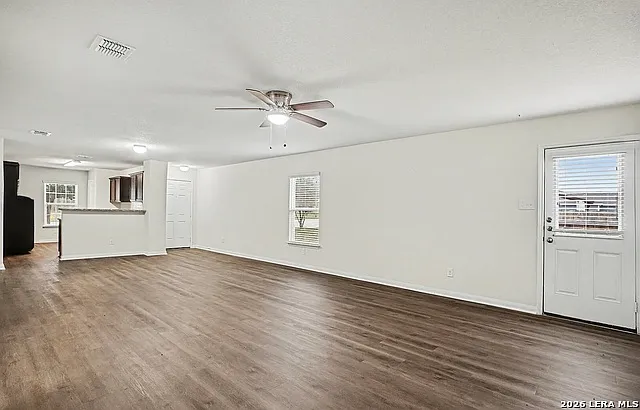 4 bed, 2.0 bath, 1769 sqft, $1,800 — Photo 4